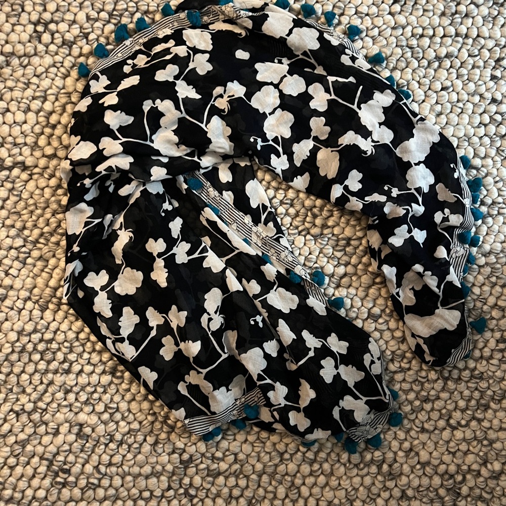 SOLD Diane von Furstenberg Scarf